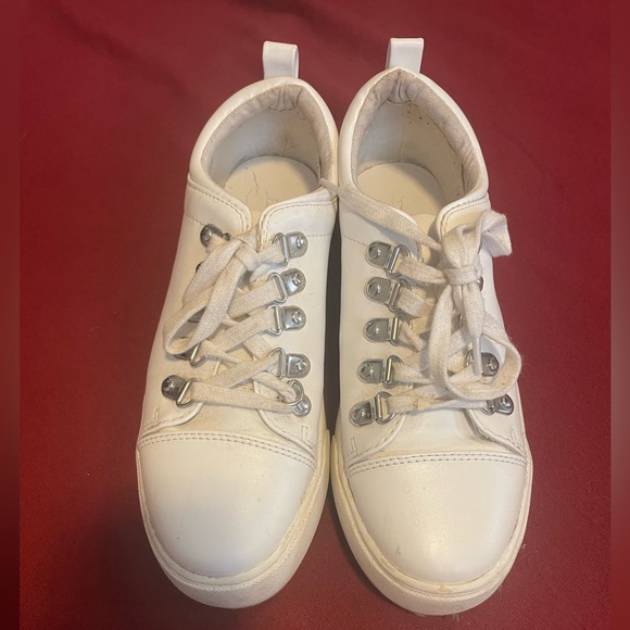 White shoes ♥️ 6.5 - Picture 2 of 7